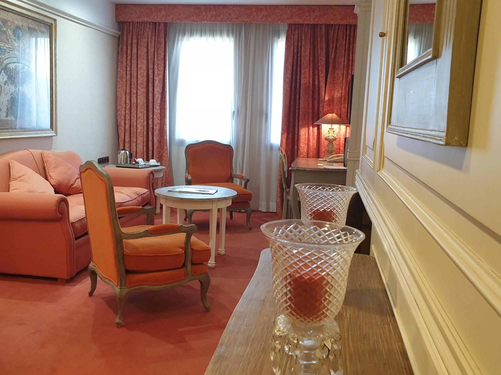 Hotel Cmc Girona