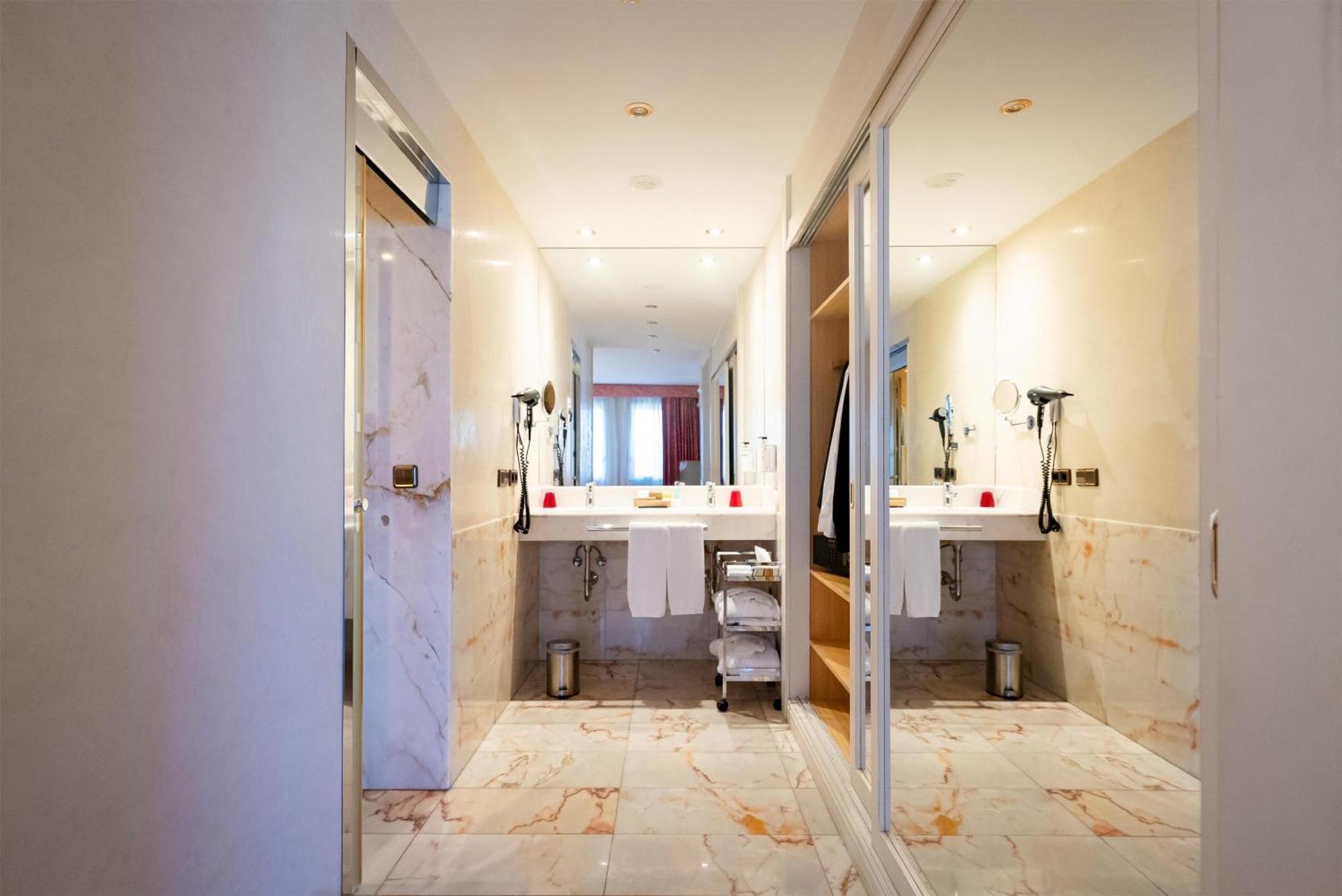 Western Premier Cmc 4* Girona