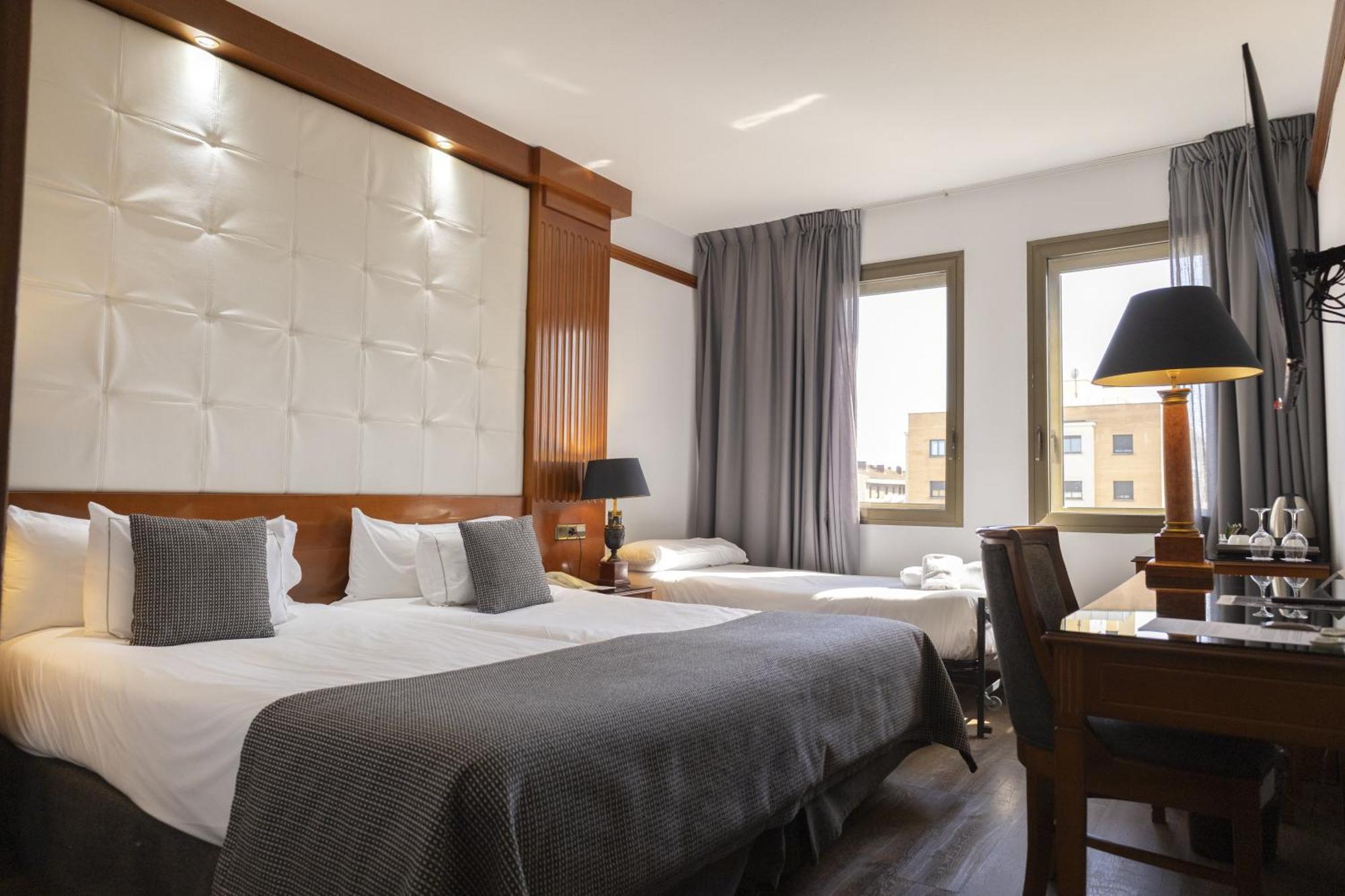 Western Premier Cmc Hotel